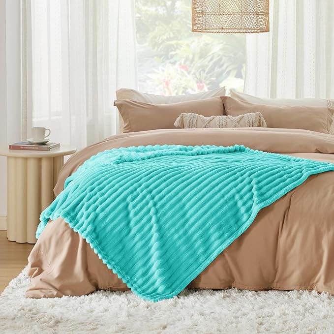 Bedsure GentleSoft Blue Twin XL Blanket - Image 6