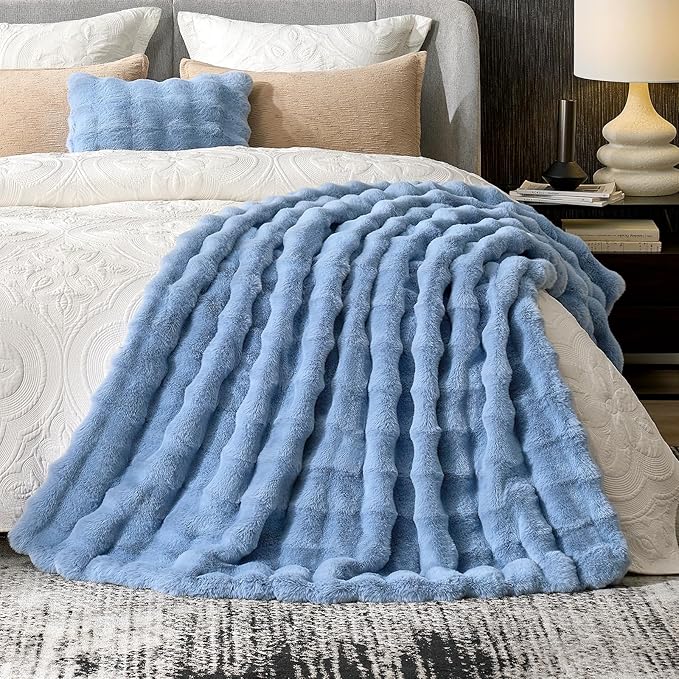Cozy Bliss Faux Fur Bubble Throw - Image 3