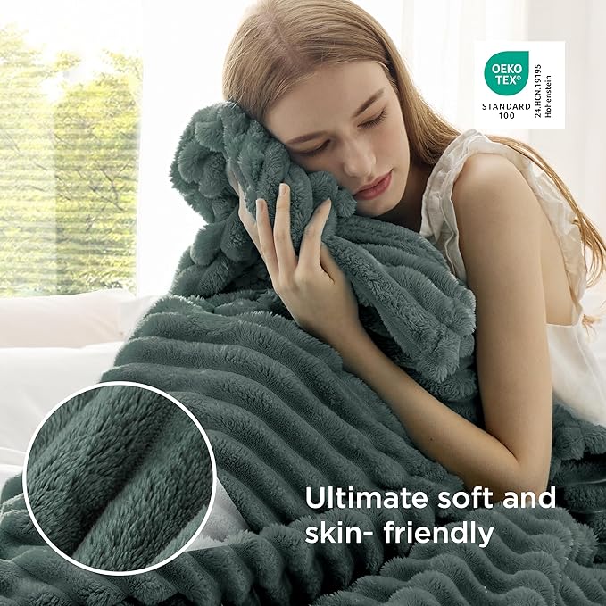 Bedsure GentleSoft Mallard Green Fleece Blanket - Image 4