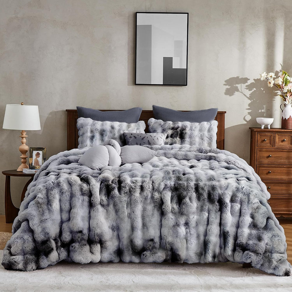 Wonderful - 3D Bubble Tie Dye Faux Rabbit Fur Comforter Set, King, Grey