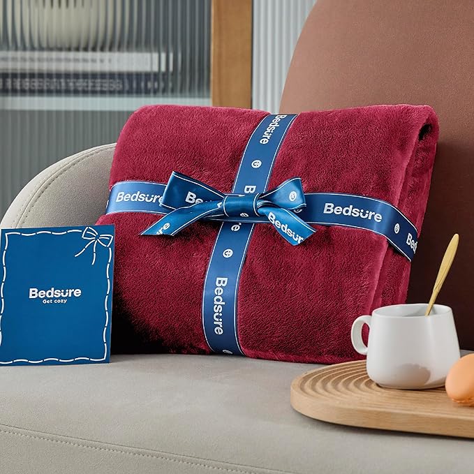 Bedsure GentleSoft Fleece Throw Blanket Red - Image 7