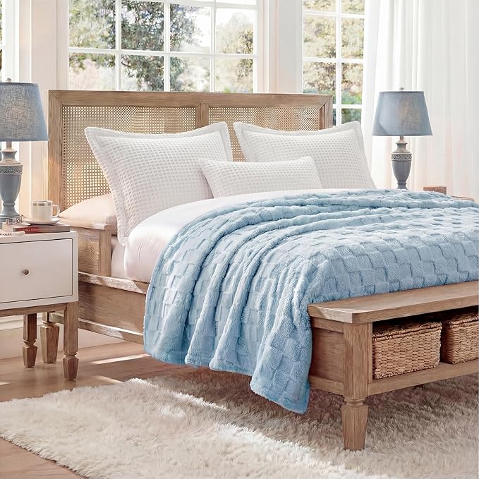 Bedsure GentleSoft Blankets Queen Size - Image 6