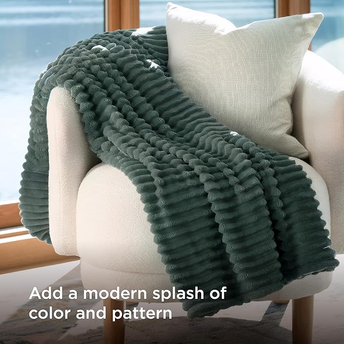 Bedsure GentleSoft Mallard Green Fleece Blanket - Image 3