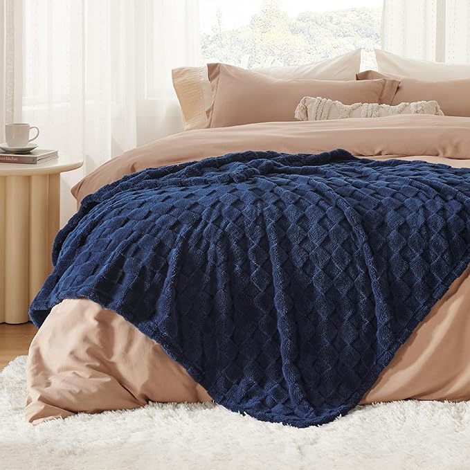 Bedsure GentleSoft Navy Blue Throw Blanket - Image 5