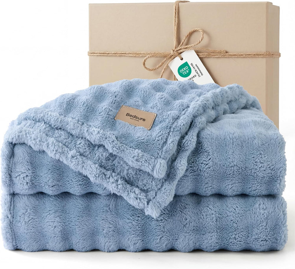 Bedsure 3D Fleece Bubble Blanket