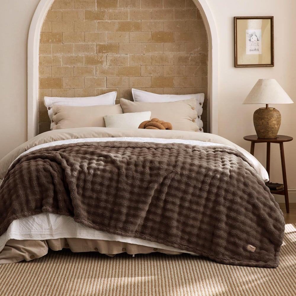 Bedsure Cloud Bubble King Throw Blanket for Bed, Brown, 108"×90"