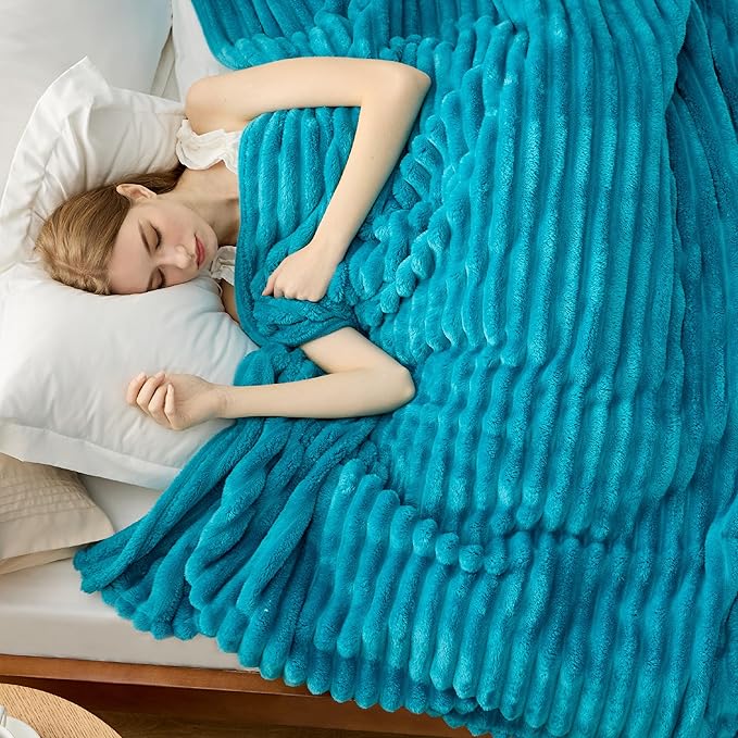 Bedsure GentleSoft Teal California King Size Blanket - Image 3
