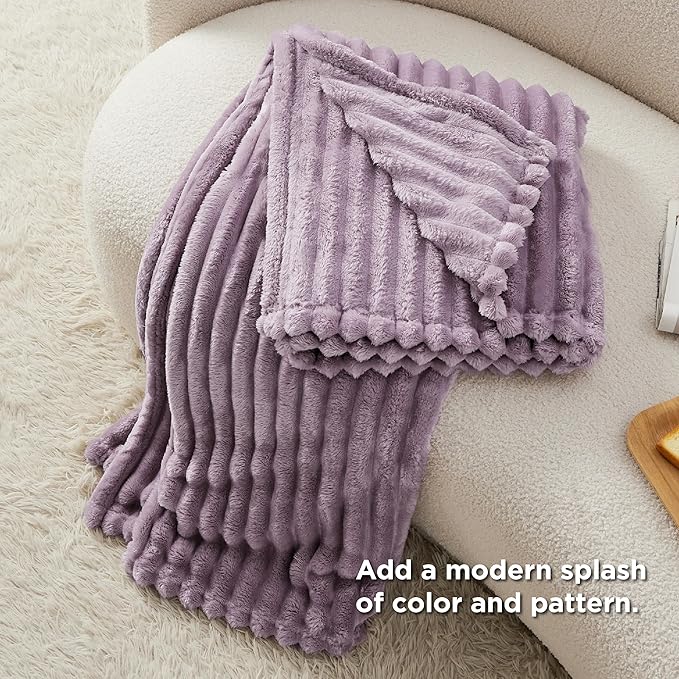 Bedsure GentleSoft Light Purple Twin Blanket - Image 5