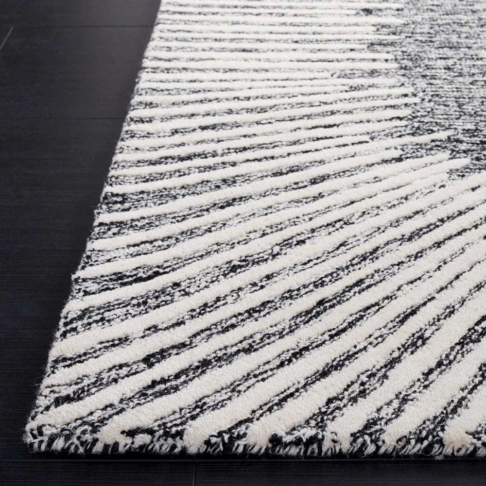 SAFAVIEH Abstract Wool Area Rug 5x8, Bordered Black & Ivory ABT478Z
