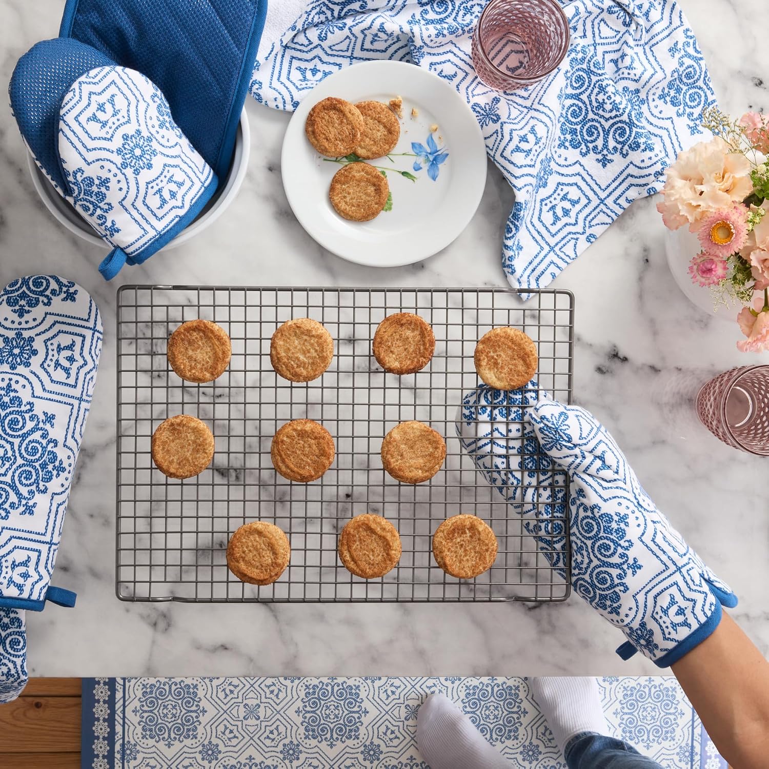 MARTHA STEWART Strie Medallion Pot Holder 2-Pack Set, Heat Resistant, Non-Slip Silicone Grip, Navy Blue, 7"x10"