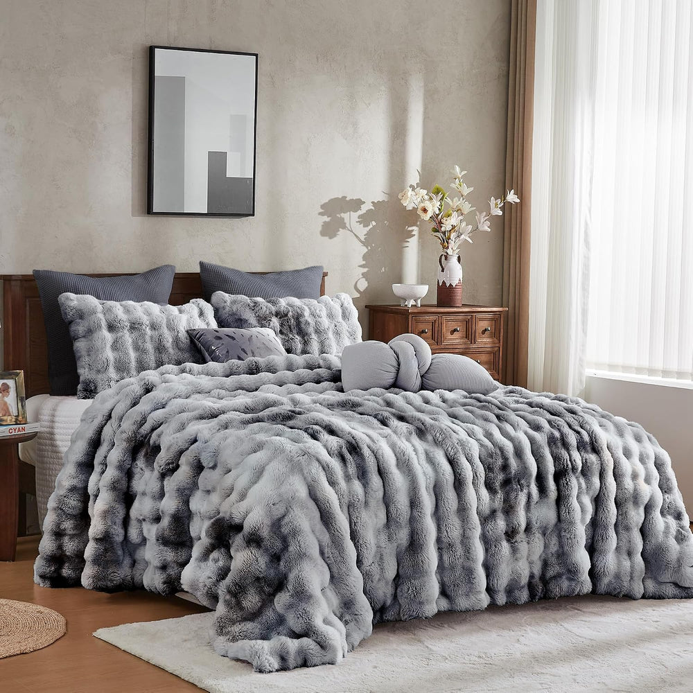 Wonderful - 3D Bubble Tie Dye Faux Rabbit Fur Comforter Set, King, Grey