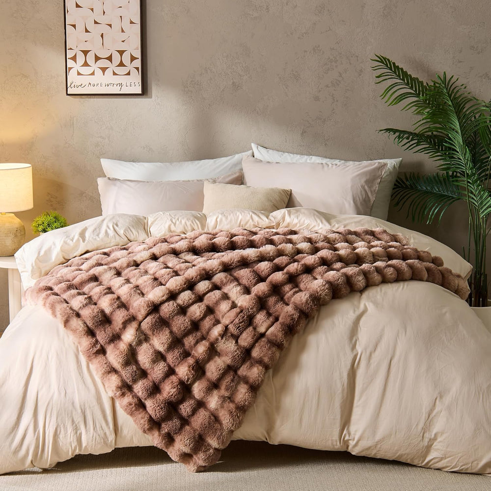 DOWNCOOL Faux Fur Throw Blanket, Plush Bubble Blanket 50"x60" Tie-d...