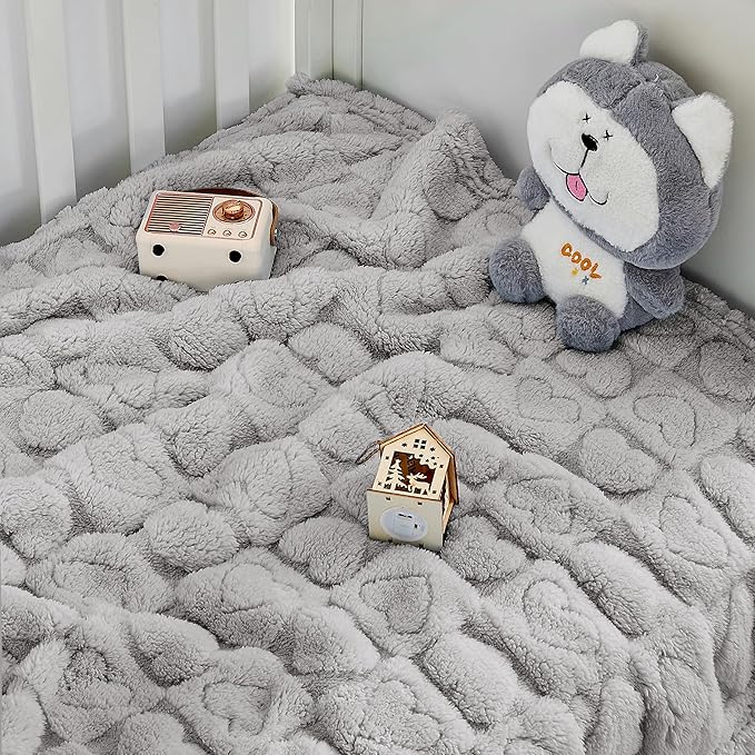 Yurhap Fleece Baby Blanket Heart Checkered, Ultra Soft Cozy Baby Blankets - Image 4
