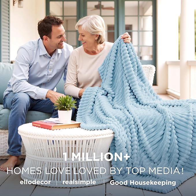 Bedsure GentleSoft Blue Throw Blanket - Image 2