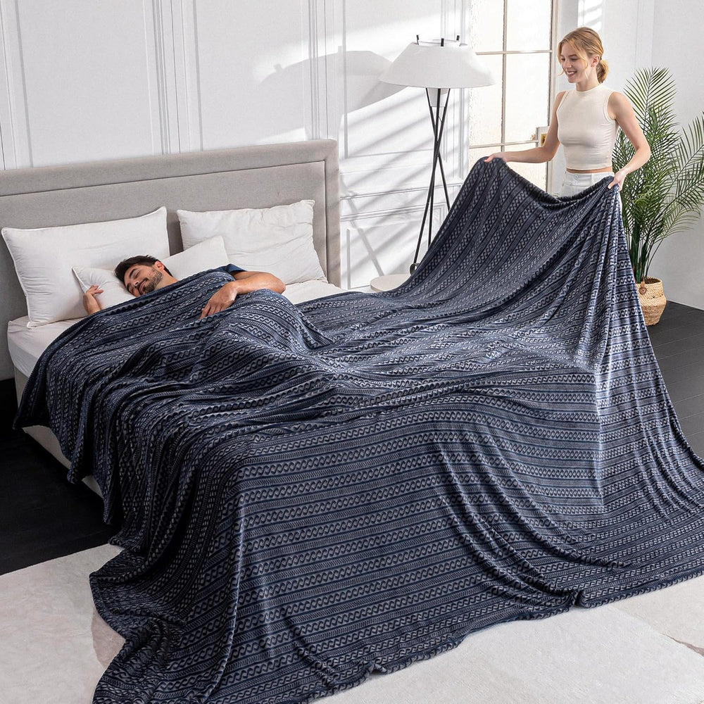 Soft Cozy 120x120 Inches Seamless Oversized King Fleece Blanket, 3D Jacquard ...