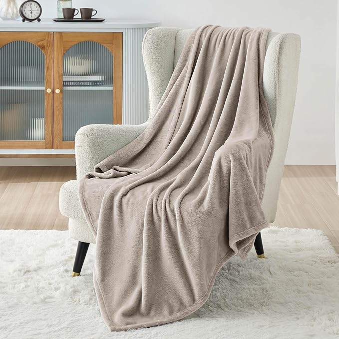 Bedsure GentleSoft Fleece Throw Blanket - Image 2