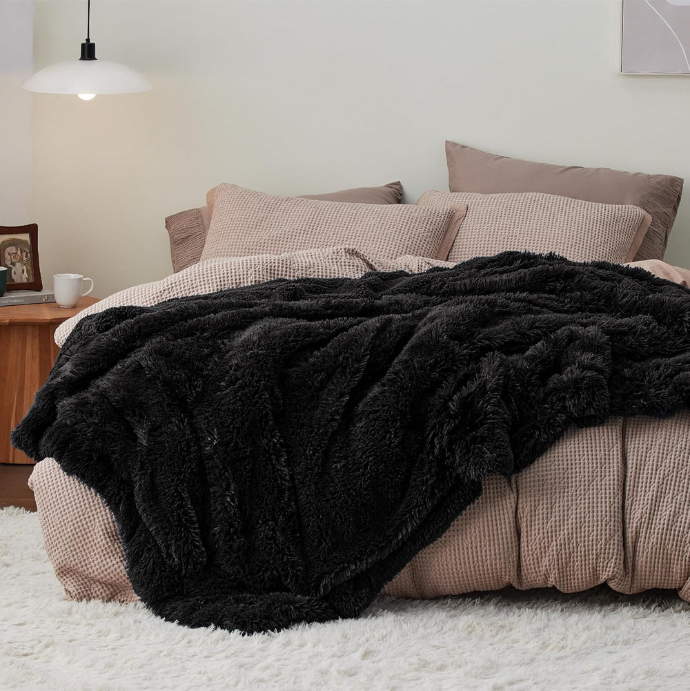 Bedsure Faux Fur Fluffy Sherpa Fleece King Bed Blanket Black 108"x90"