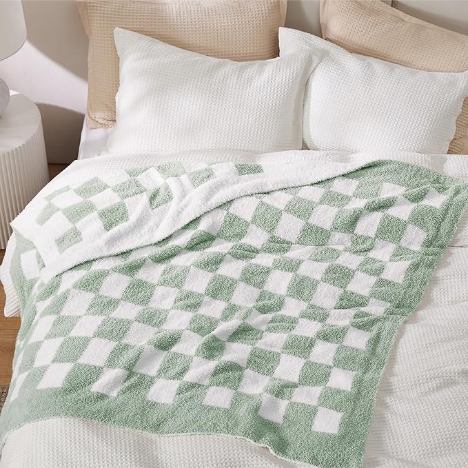 Bedsure GentleSoft Checkered Twin Blanket - Image 3