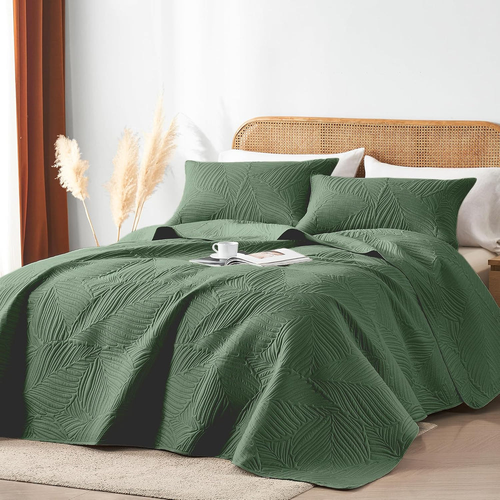 King Quilt Bedding Set Lightweight Soft Olive Green Bedspread Coverlet with L...