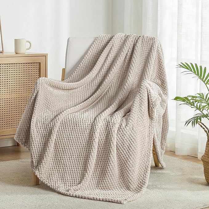 Exclusivo Mezcla Fleece Bed Blanket King Size, Super Soft and Warm Blankets - Image 4
