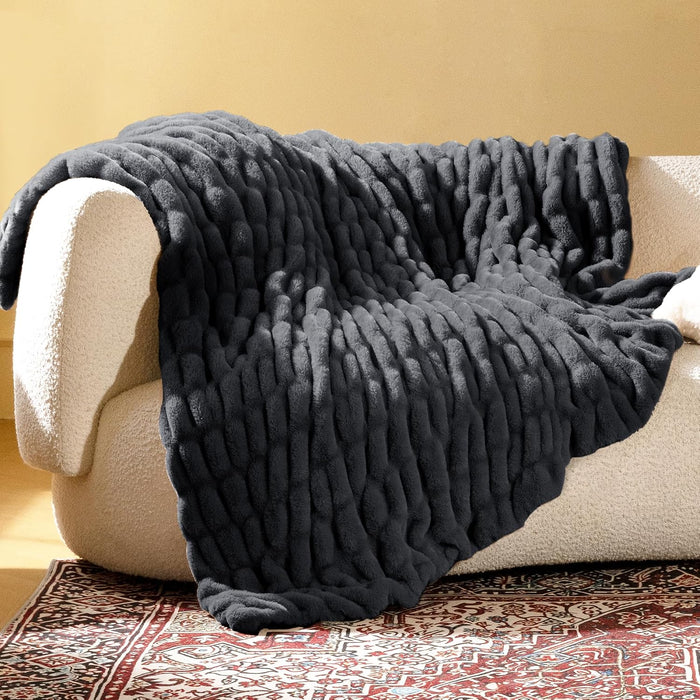 Ultra Soft Cozy Faux Fur Throw Blanket, Fuzzy Plush Thick Bubble Blanket