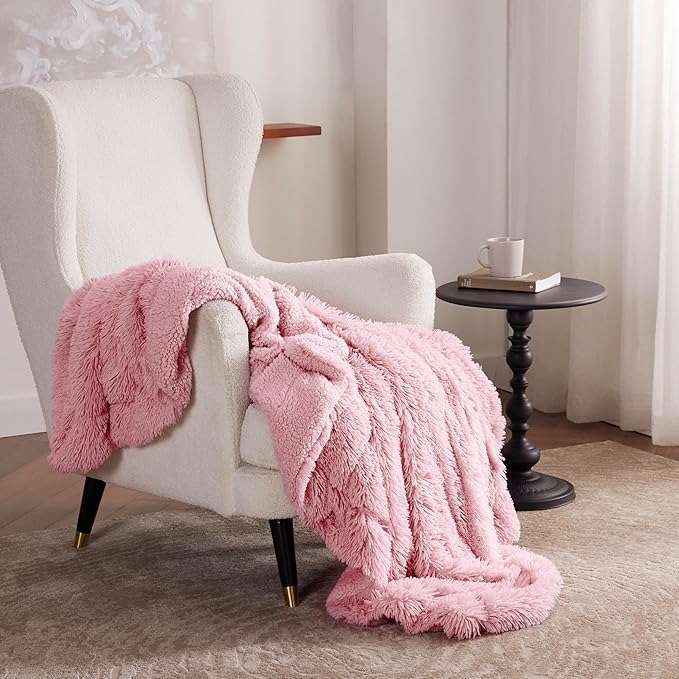 Bedsure GentleSoft Fuzzy Sherpa Faux Fur Twin Blanket Pink Cozy Gifts - Image 5