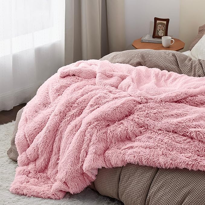 Bedsure GentleSoft Fluffy Pink Blankets Queen Size - Image 3