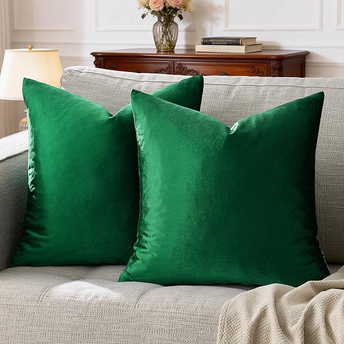 GIGIZAZA Decorative Throw Pillow Covers 18 x 18, Christmas Decor Square Cushion by GIGIZAZAFocusingonhomedecoration