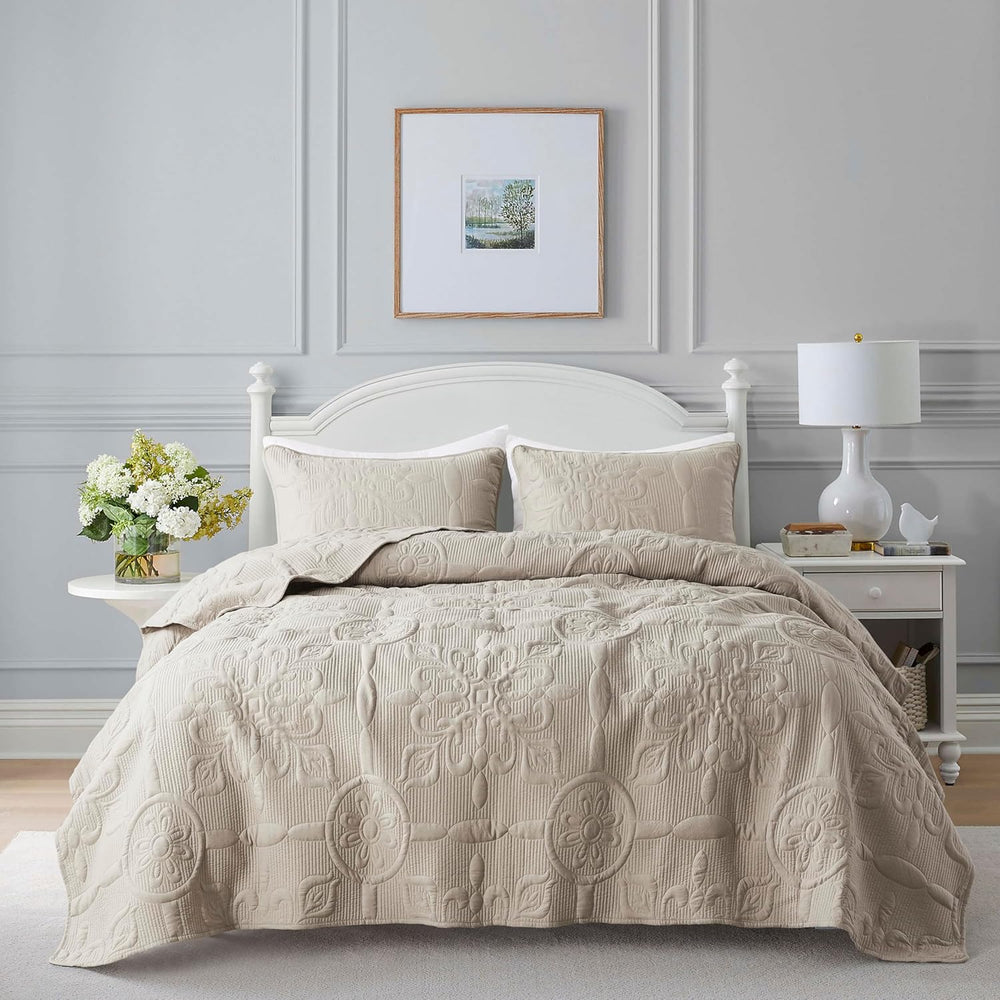B2EVER Boho Damask Soft Quilt Bedding Set, Cal King Size, Beige Color