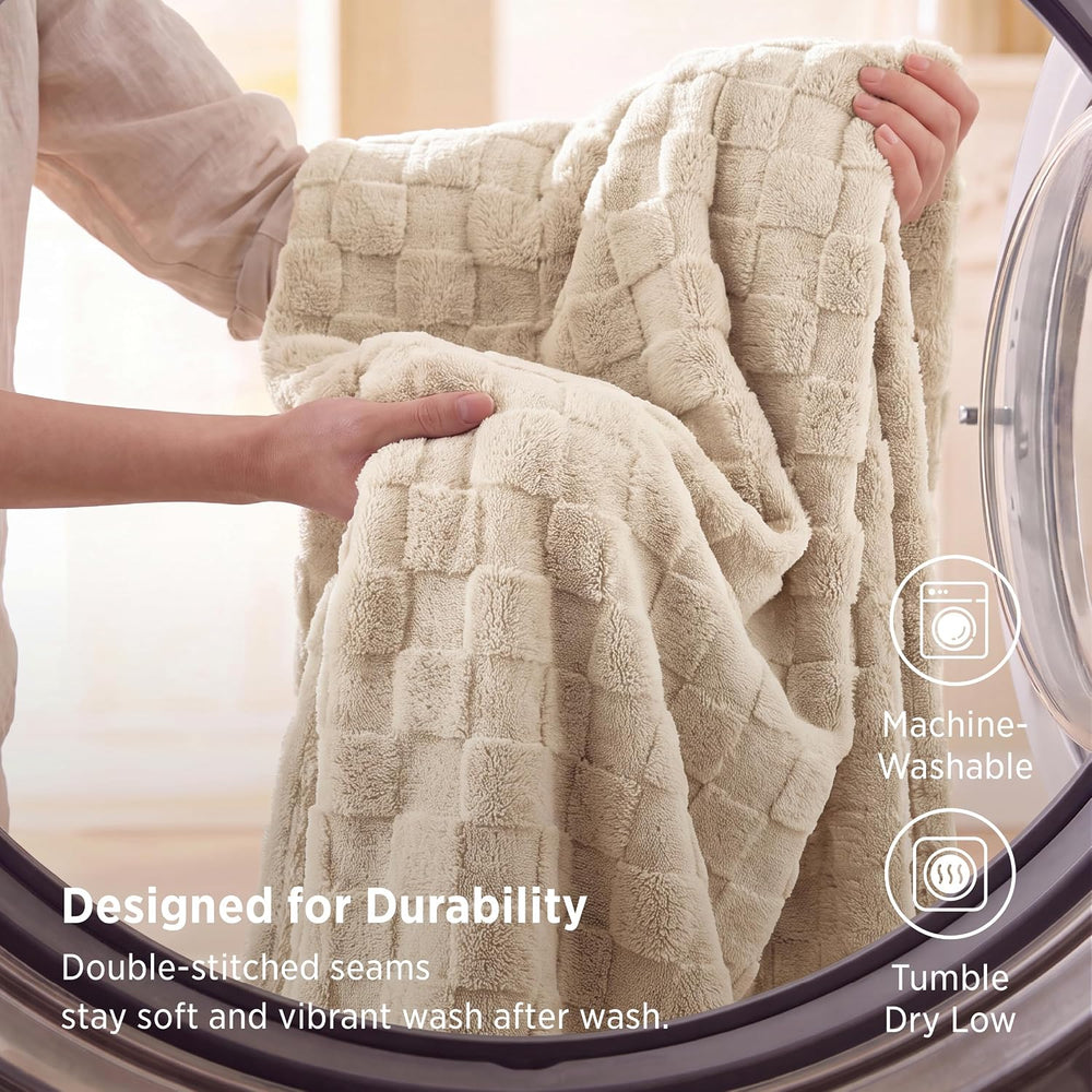 Bedsure Checkered Soft Cozy Queen Blanket for Bed, Beige, 90"×90"