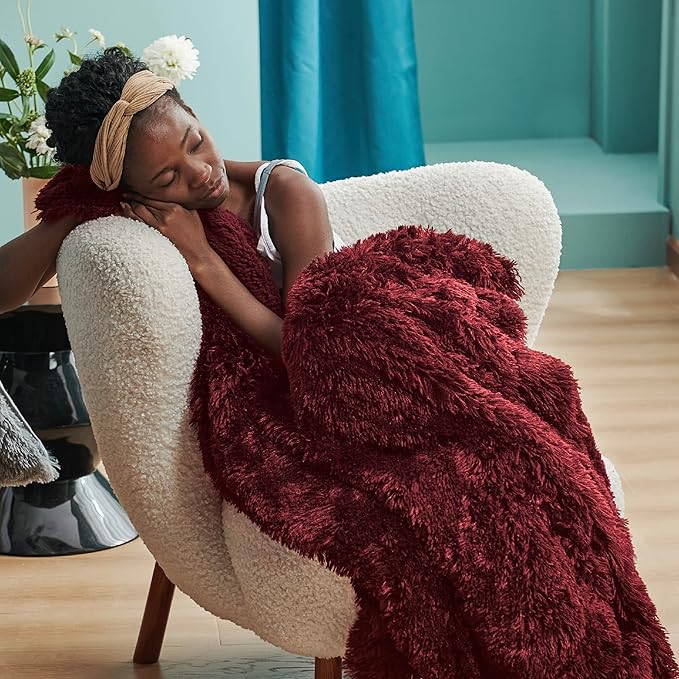 Bedsure GentleSoft Fuzzy Sherpa Faux Fur Twin Blanket Burgundy Red Cozy Gifts - Image 2