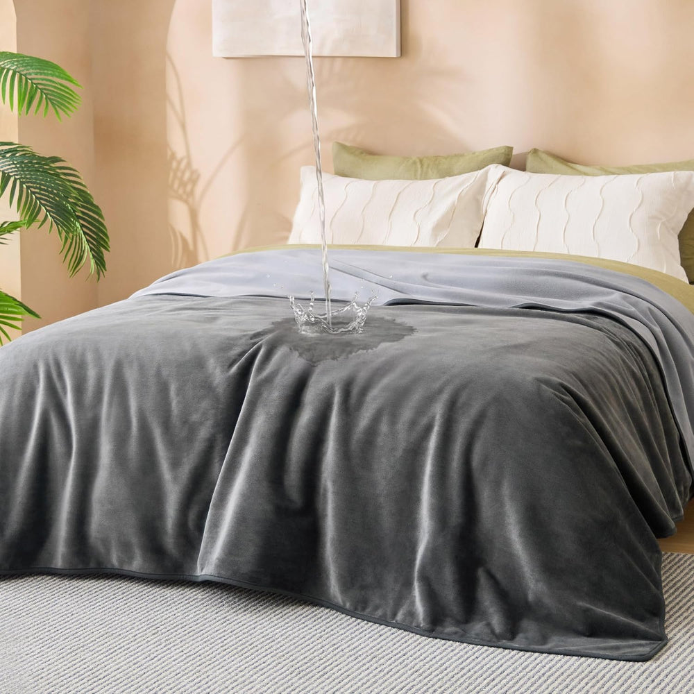 Bedsure Waterproof Blanket for Bed Soft Flannel Fleece,King 86"x108&quot...