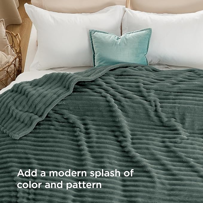 Bedsure GentleSoft Mallard Green Full Blanket - Image 3
