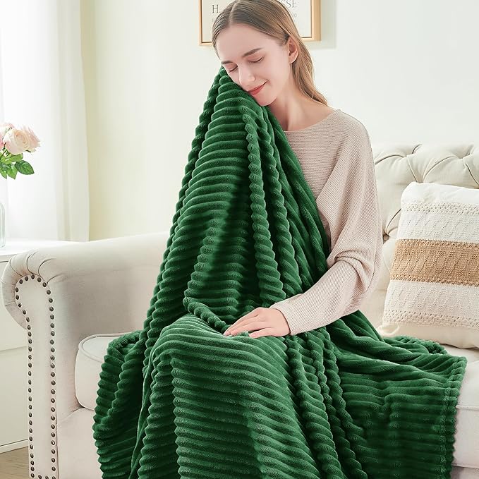 BEDELITE Fleece Blanket King Size – 3D Ribbed Jacquard Soft and Warm Decorative - Image 3