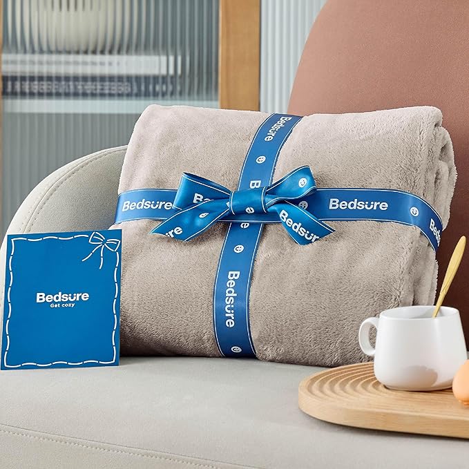 Bedsure GentleSoft Fleece Throw Blanket - Image 7