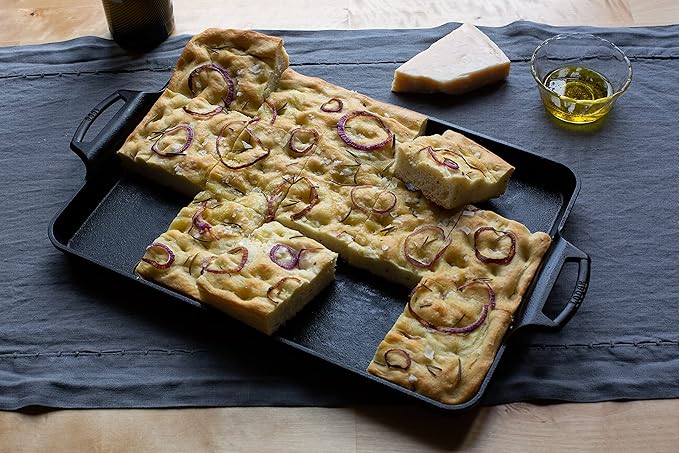 Lodge Seasoned Cast Iron Baking Pan