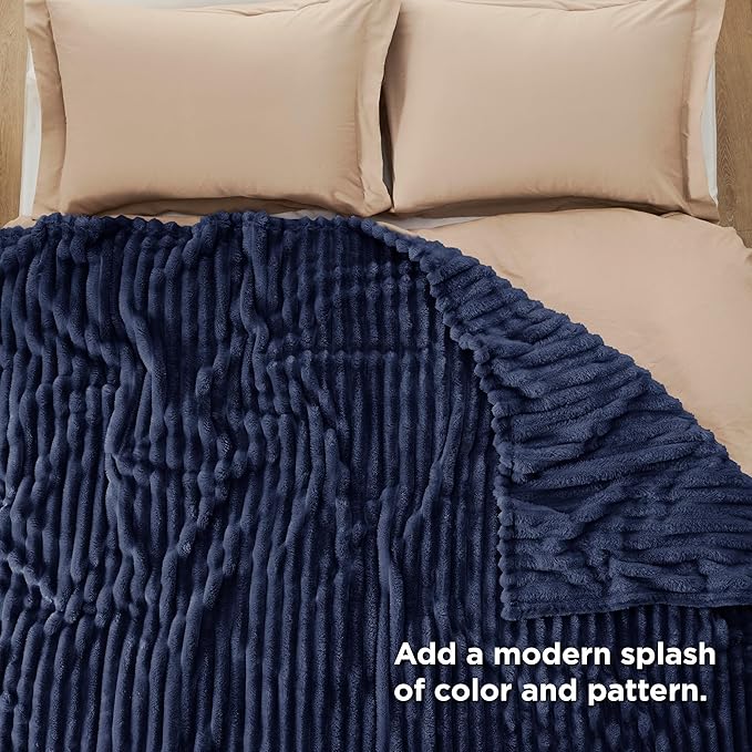 Bedsure GentleSoft Navy Fleece Blanket - Image 5