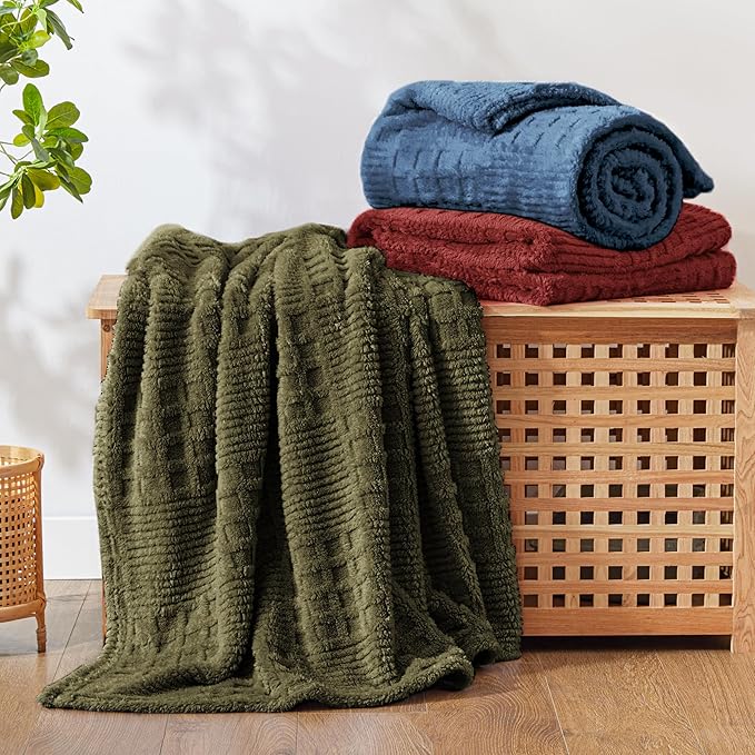 EXQ Home Fleece Throw Blanket for Couch or Bed - Image 7