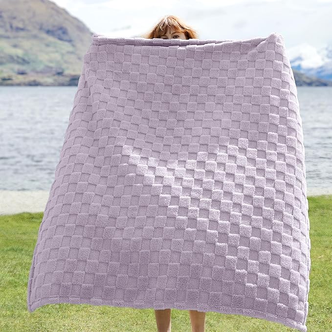 Bedsure GentleSoft Lavender Fog Twin XL Blanket - Image 2