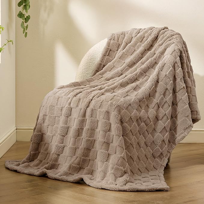 Bedsure GentleSoft Twin Blanket - Image 6