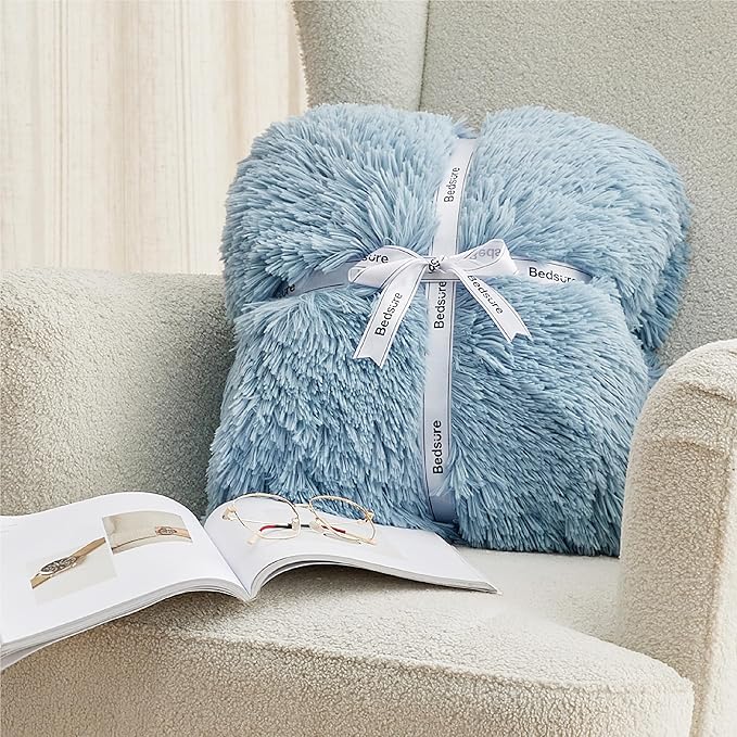 Bedsure GentleSoft Fuzzy Sherpa Faux Fur Blue Twin Blanket Cozy Gifts - Image 7