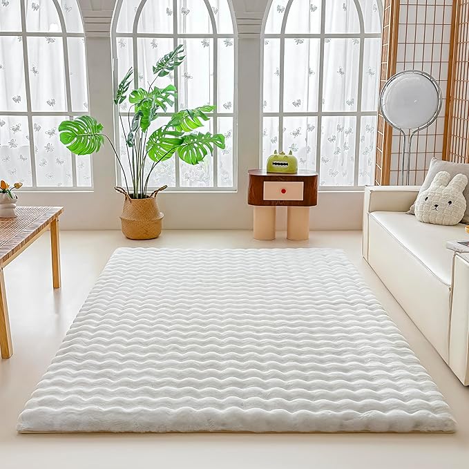 White Rabbit Plush Rug 5'x8', Fluffy Faux Fur Shaggy Area Rug by CHOVY
