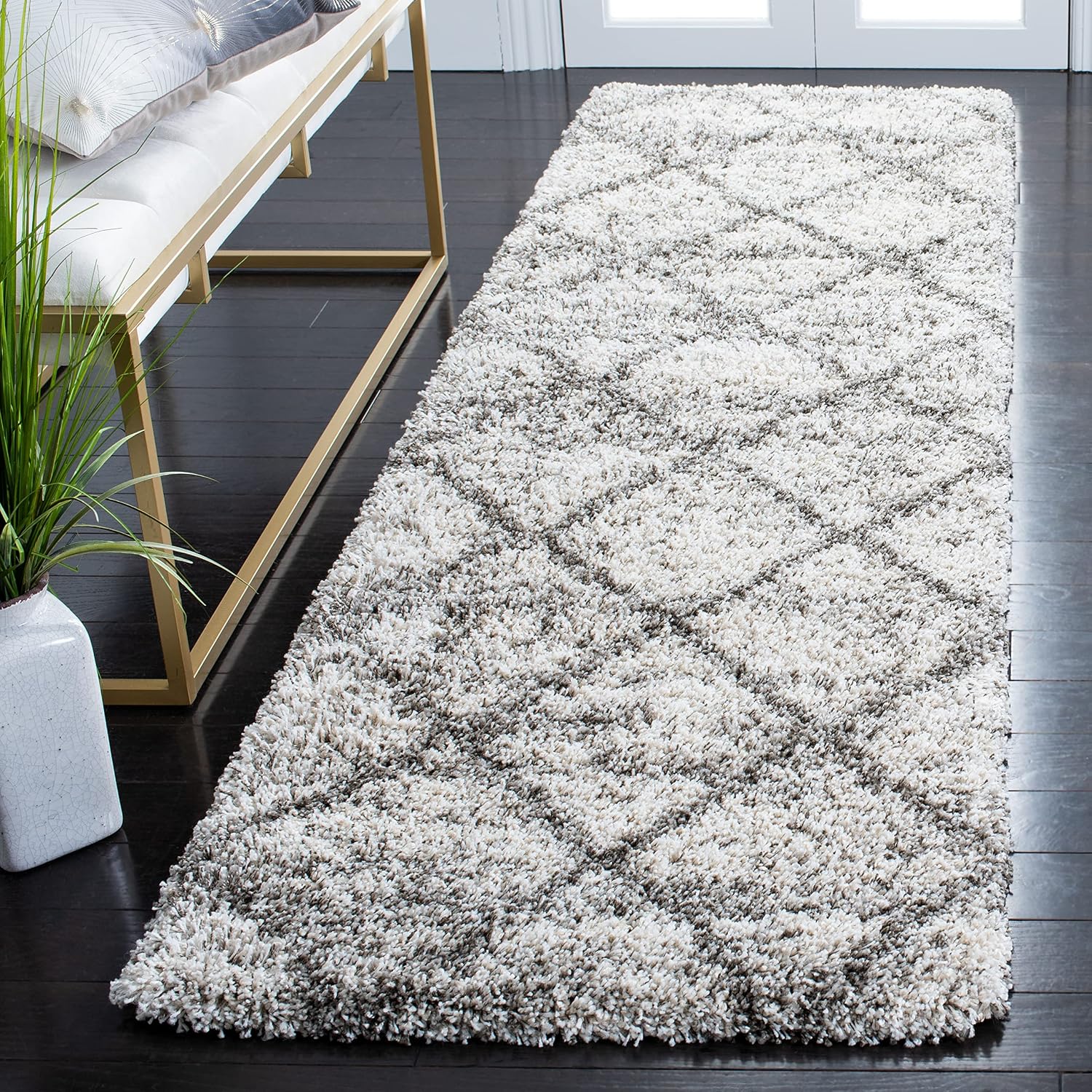 SAFAVIEH Hudson Shag Collection Runner Rug - 2'3" x 6', Grey & Beige, Modern Trellis Design, Non-Shedding & Easy Care, 2-inch Thick Ideal for High Traffic Areas in Living Room, Bedroom (SGH281J)