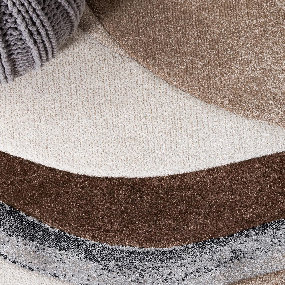 SAFAVIEH Hollywood Collection Runner Rug - 2'3" x 8', Brown &amp...